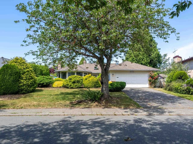House for sale in Surrey, South Surrey White Rock, 14151 16a Avenue, 263161902 | Realtylink.org