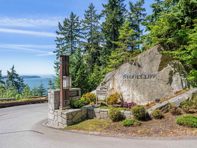 Apartment for sale in West Vancouver, West Vancouver, 1201 3355 Cypress Place, 263161907 | Realtylink.org