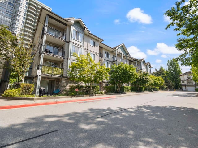 Apartment for sale in Surrey, North Surrey, 207 14877 100 Avenue, 263162349 | Realtylink.org