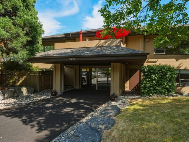 Apartment for sale in Sechelt, Sunshine Coast, 205 5855 Cowrie Street, 263162401 | Realtylink.org