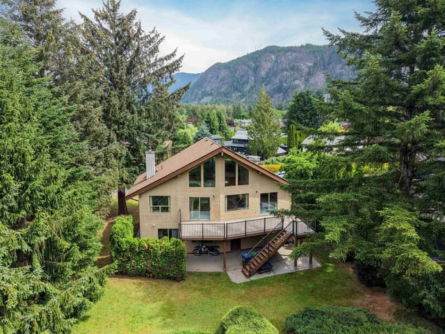 House for sale in Squamish, Squamish, 1464 Maple Crescent, 263162643 | Realtylink.org