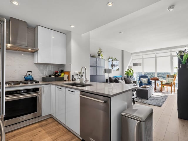 Apartment for sale in Burnaby, Burnaby North, 3603 1788 Gilmore Avenue, 263162660 | Realtylink.org