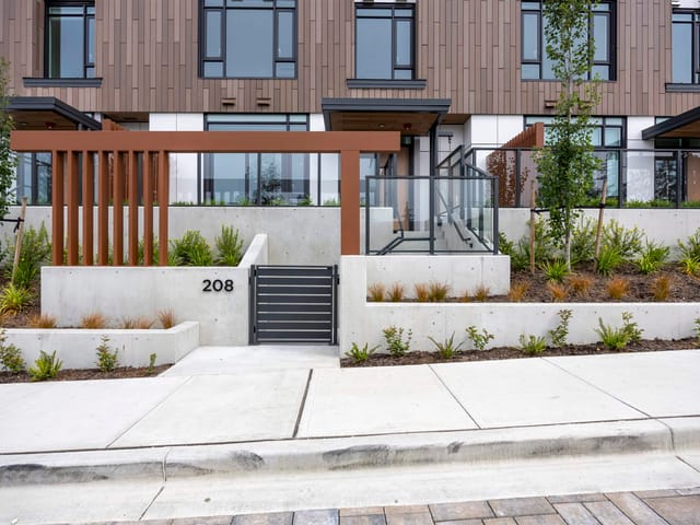 Townhouse for sale in Vancouver, West Vancouver, 208 3963 Uplands, 263162711 | Realtylink.org
