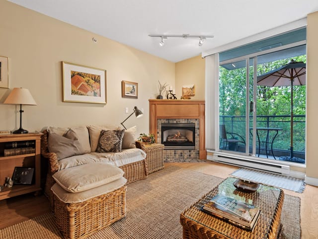 Apartment for sale in West Vancouver, West Vancouver, 302 588 16th Street, 263162860 | Realtylink.org