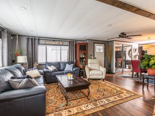 Manufactured Home for sale in Surrey, South Surrey White Rock, 340 1840 160 Street, 263162920 | Realtylink.org