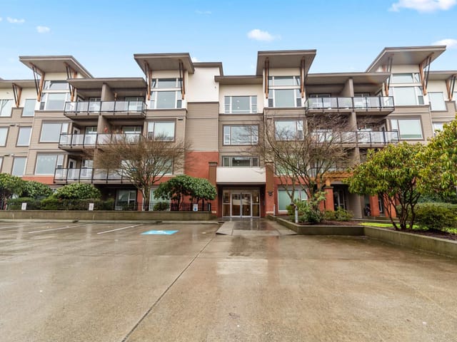Apartment for sale in Abbotsford, Abbotsford, 207 33539 Holland Avenue, 263162929 | Realtylink.org