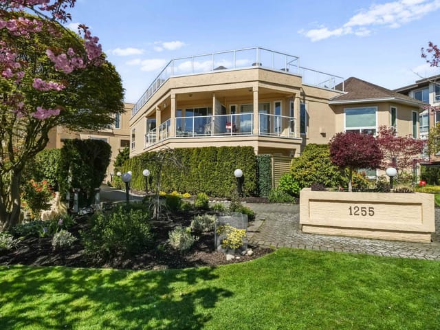 Apartment for sale in White Rock, South Surrey White Rock, 201 1255 Best Street, 263163044 | Realtylink.org
