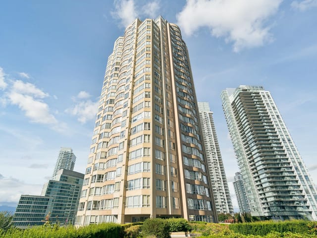 Apartment for sale in Burnaby, Burnaby South, 2205 6220 McKay Avenue, 263163237 | Realtylink.org