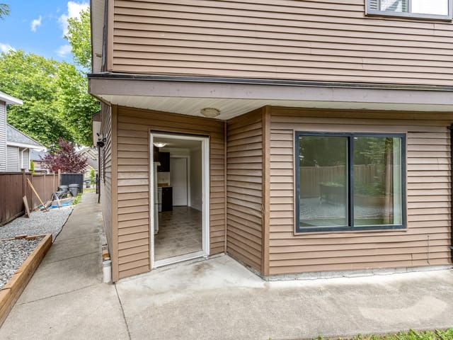 House for rent in Surrey, Surrey, 6703 103a Street, 263163275 | Realtylink.org