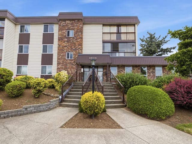Apartment for sale in Abbotsford, Abbotsford, 108 32119 Old Yale Road, 263163425 | Realtylink.org