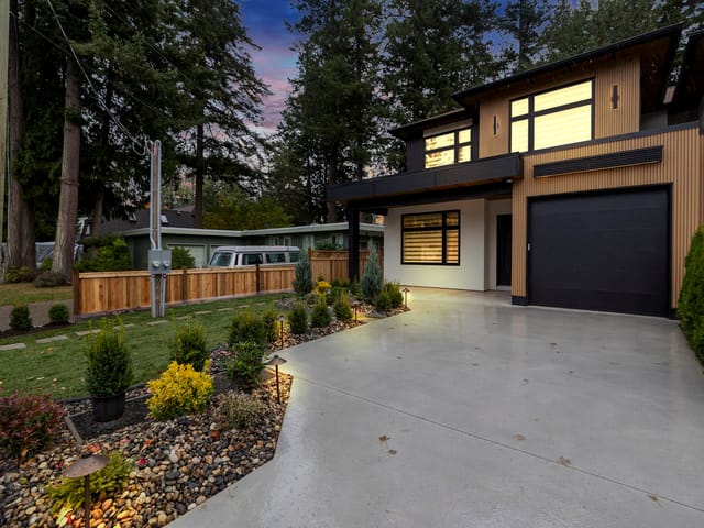 1/2 Duplex for sale in Delta, Tsawwassen, 5666 10a Avenue, 263163450 | Realtylink.org