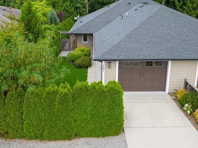 1/2 Duplex for sale in Gibsons, Sunshine Coast, 781 Gerussi Lane, 263163677 | Realtylink.org
