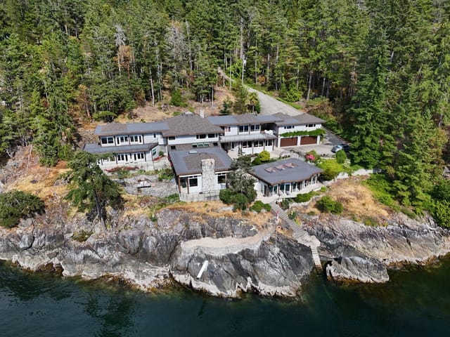 House for sale in Halfmoon Bay, Sunshine Coast, 11579 Sunshine Coast Highway, 263163775 | Realtylink.org