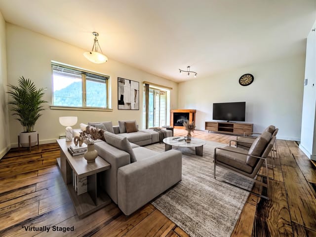 Apartment for sale in Pemberton, Pemberton, 208 1411 Portage Road, 263164026 | Realtylink.org