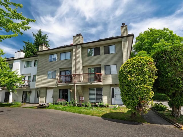 Townhouse for sale in Surrey, Surrey, 210 7144 133b Street, 263164149 | Realtylink.org