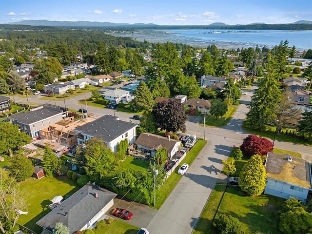 House for sale in White Rock, South Surrey White Rock, 15661 Roper Avenue, 263164231 | Realtylink.org