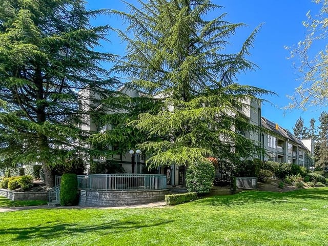 Apartment for sale in Coquitlam, Coquitlam, 107 2925 Glen Drive, 263164235 | Realtylink.org