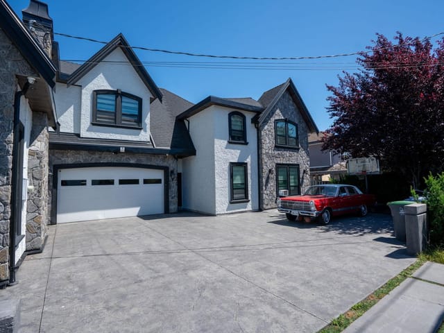 House for sale in Surrey, Surrey, 8866 134b Street, 263164330 | Realtylink.org