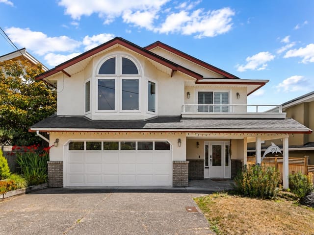 House for sale in White Rock, South Surrey White Rock, 952 Kent Street, 263164440 | Realtylink.org