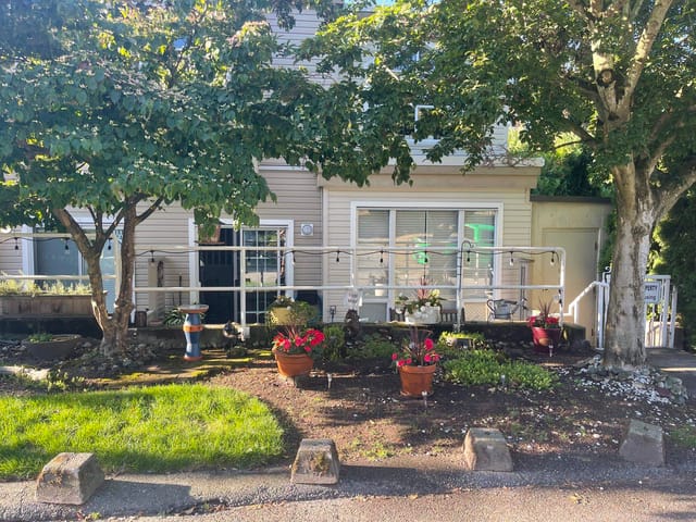 Townhouse for sale in White Rock, South Surrey White Rock, 8 1169 Vidal Street, 263164489 | Realtylink.org
