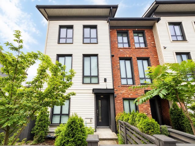 Townhouse for sale in Surrey, South Surrey White Rock, 40 15828 27 Avenue, 263164556 | Realtylink.org