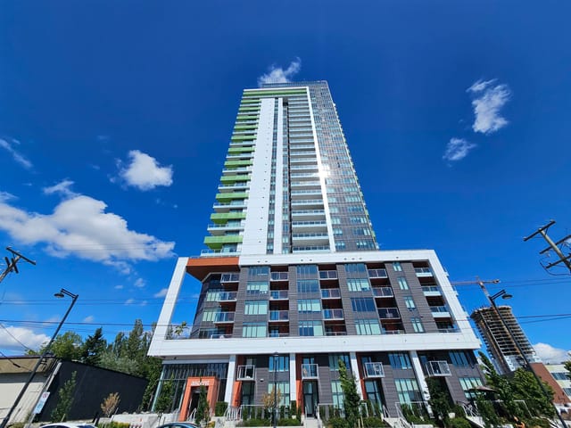 Apartment for sale in Surrey, North Surrey, 2408 10428 Whalley Boulevard, 263164614 | Realtylink.org