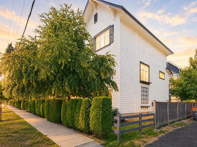 Townhouse for sale in Surrey, South Surrey White Rock, 7 16357 15 Avenue, 263164796 | Realtylink.org