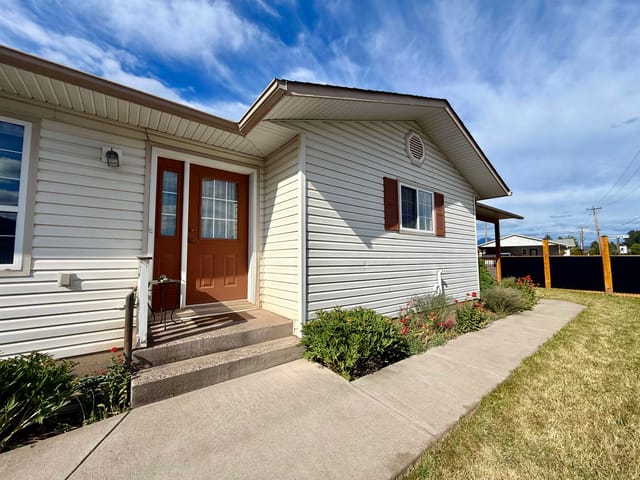 House for sale in Smithers, Smithers And Area, 4215 Mountainview Crescent, 263164921 | Realtylink.org