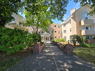 Apartment for sale in Burnaby, Burnaby South, 101 5565 Barker Avenue, 263165153 | Realtylink.org