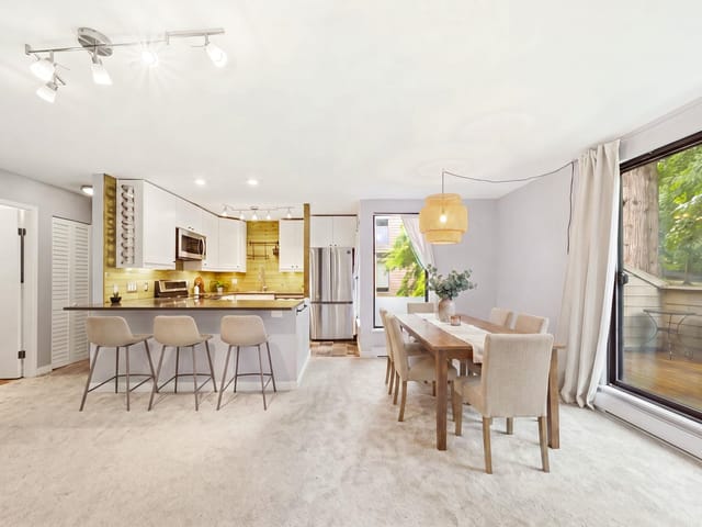 Apartment for sale in Burnaby, Burnaby North, 201 9132 Capella Drive, 263165255 | Realtylink.org