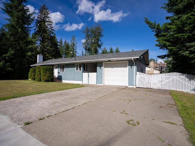 House for sale in Prince George, PG City South West, 5590 Simon Fraser Avenue, 263165272 | Realtylink.org