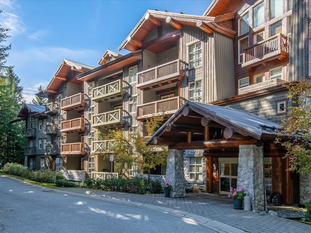 Apartment for sale in Whistler, Whistler, 212 4660 Blackcomb Way, 263165293 | Realtylink.org