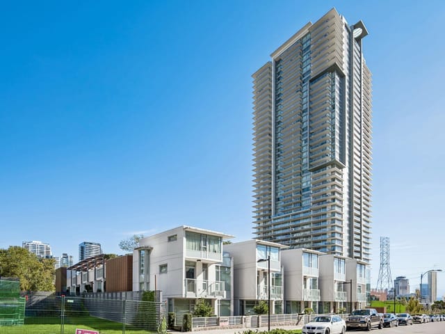 Apartment for sale in Burnaby, Burnaby North, 605 2388 Madison Avenue, 263165352 | Realtylink.org