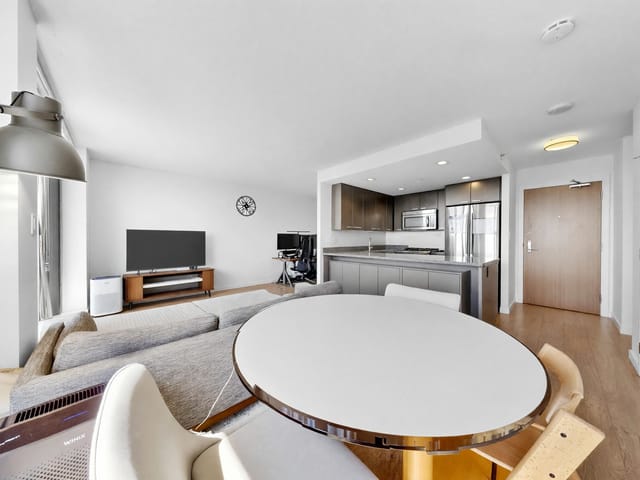 Apartment for sale in Burnaby, Burnaby North, 1802 2232 Douglas Road, 263165387 | Realtylink.org