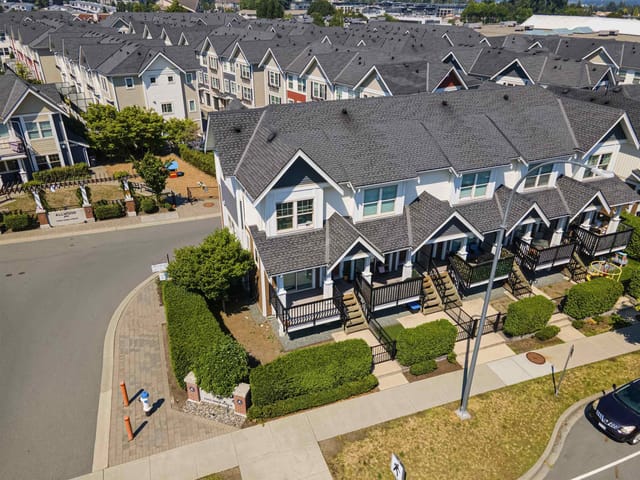 Townhouse for sale in Abbotsford, Abbotsford, 2 32633 Simon Avenue, 263165530 | Realtylink.org