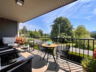 Apartment for sale in Gibsons, Sunshine Coast, 202 414 Gower Point Road, 263165564 | Realtylink.org