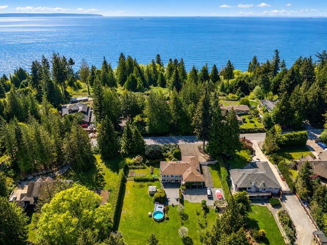 House for sale in Halfmoon Bay, Sunshine Coast, 7904 Redrooffs Road, 263165612 | Realtylink.org