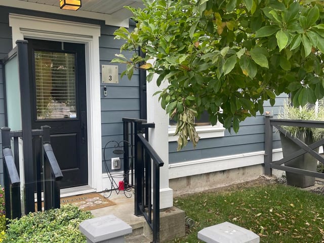Townhouse for sale in Surrey, South Surrey White Rock, 3 16458 23a Avenue, 263165988 | Realtylink.org