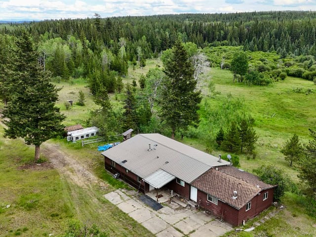 House for sale in 100 Mile House, 100 Mile House, 5317 Helena Lake Road, 263166078 | Realtylink.org