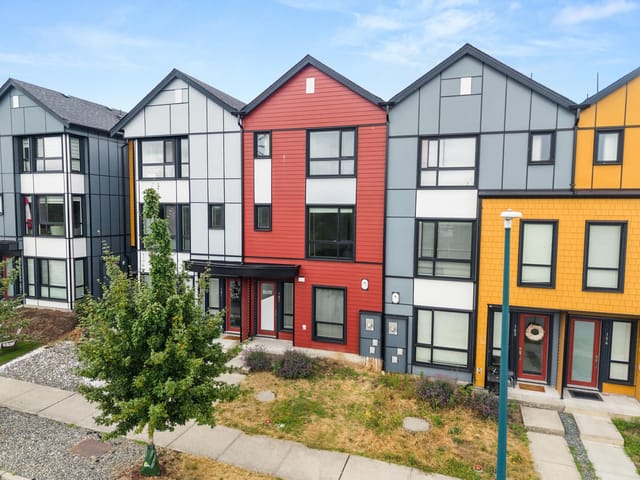 Townhouse for sale in Coquitlam, Coquitlam, 102 3423 Roxton Avenue, 263166172 | Realtylink.org