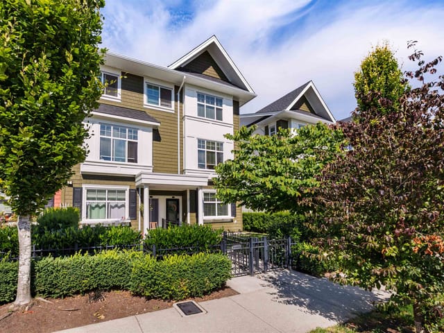 Townhouse for sale in Abbotsford, Abbotsford, 4 27735 Roundhouse Drive, 263166174 | Realtylink.org