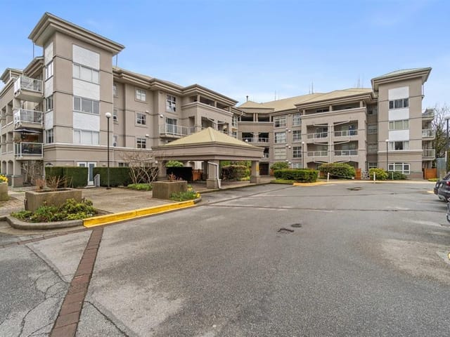 Apartment for sale in Surrey, North Surrey, 407 10533 University Drive, 263166272 | Realtylink.org