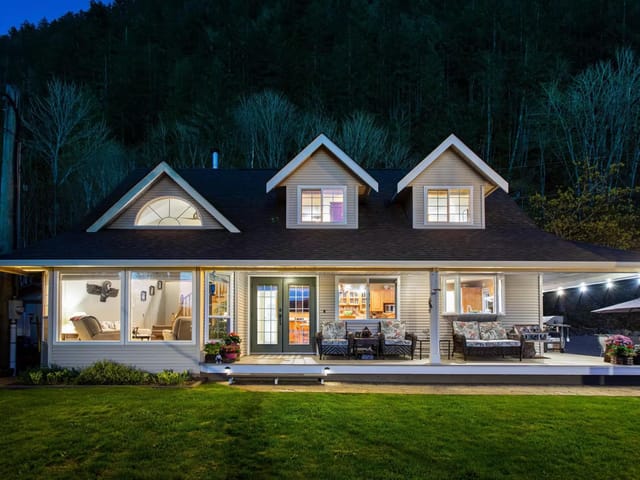 House for sale in Harrison Hot Springs, Harrison Lake, 7388 Rockwell Place, 263166356 | Realtylink.org