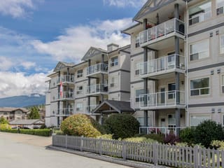 Apartment for sale in Squamish, Squamish, 207 1203 Pemberton Avenue, 263166400 | Realtylink.org