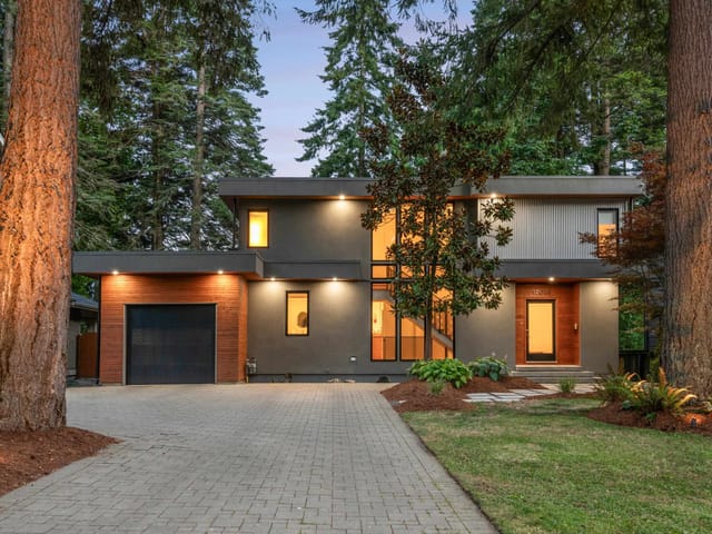 House for sale in Surrey, South Surrey White Rock, 13038 14a Avenue, 263166440 | Realtylink.org