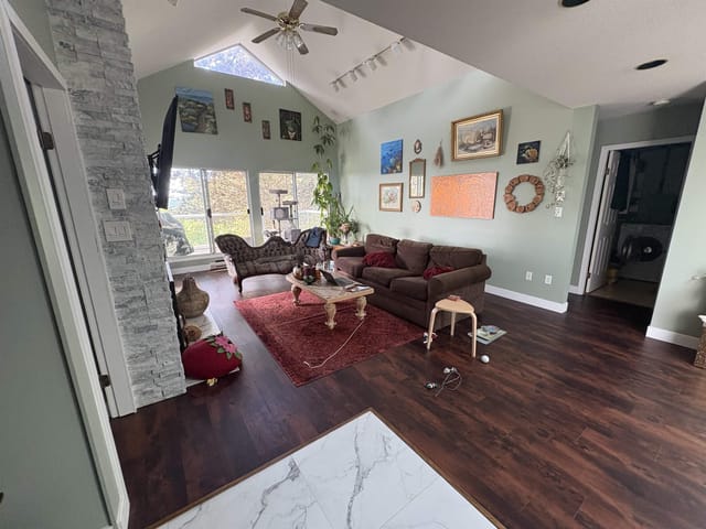 Apartment for rent in Coquitlam, Coquitlam, 403 2733 Atlin Place, 263166450 | Realtylink.org
