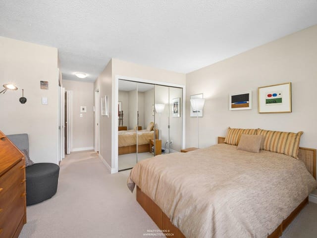 Apartment for sale in Vancouver, Vancouver West, 2419 W 1st Avenue, 263166510 | Realtylink.org