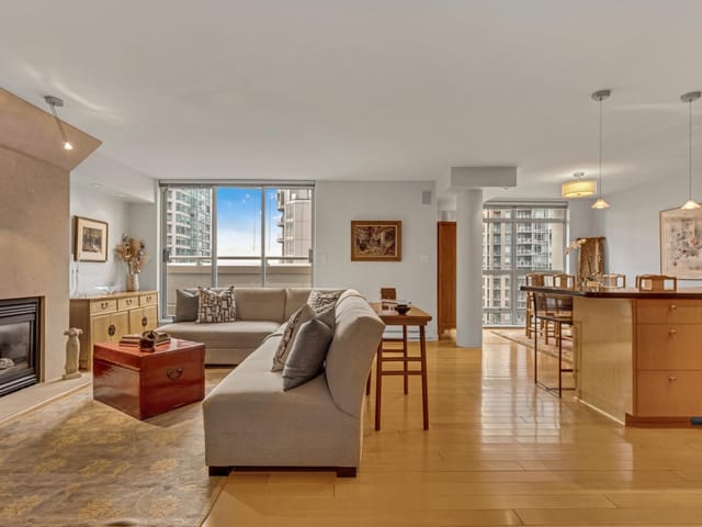 Apartment for sale in Vancouver, Vancouver West, 1404 819 Hamilton Street, 263166596 | Realtylink.org