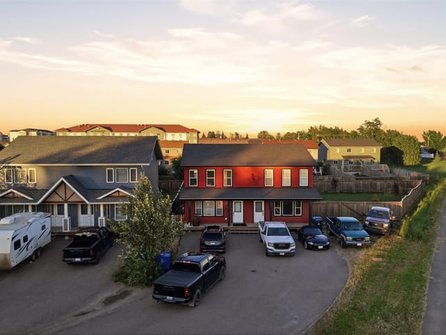 1/2 Duplex for sale in Fort St. John, Fort St. John, 8313 88 Street, 263166700 | Realtylink.org