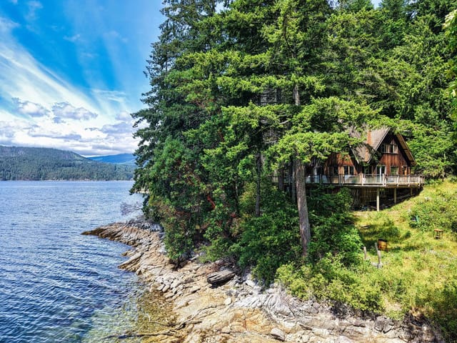 House for sale in Sechelt, Sunshine Coast, 6787 Sechelt Inlet Road, 263166715 | Realtylink.org